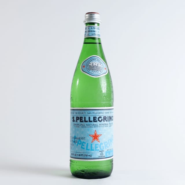 Pellegrino Sparkling Water (750 ml).