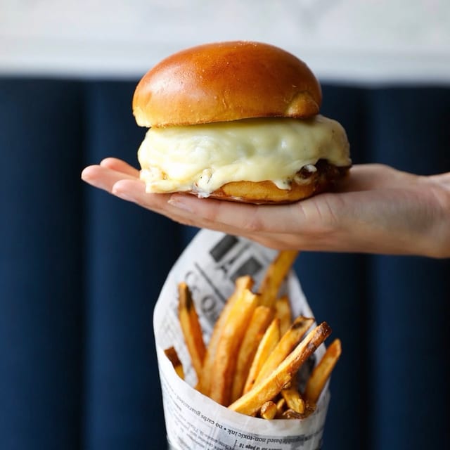 Cheese Burger.